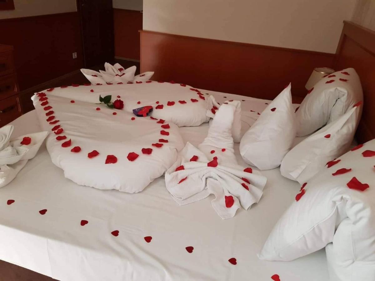 Hotel Barbakan Pécs Eksteriør billede
