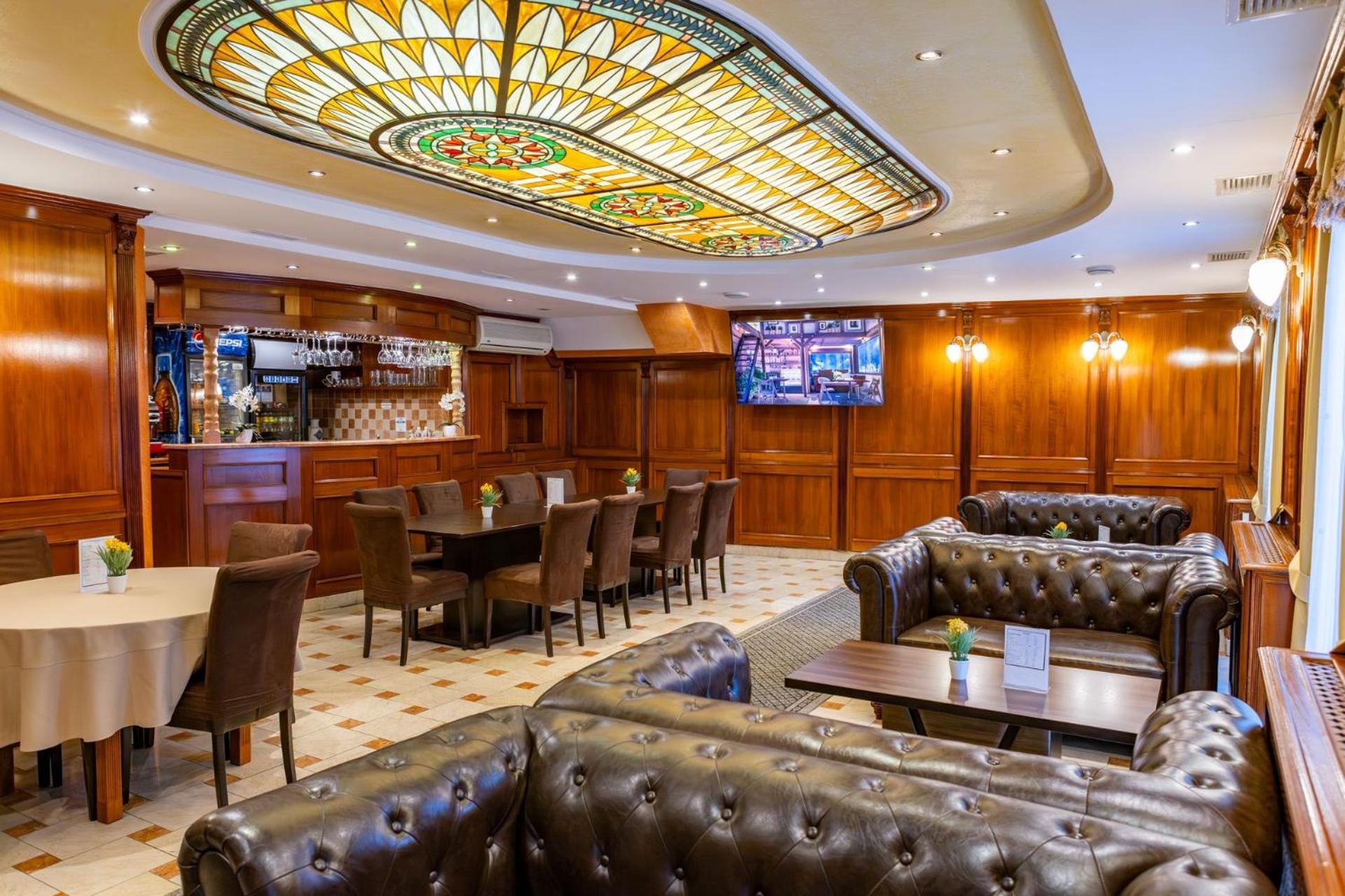 Hotel Barbakan Pécs Eksteriør billede