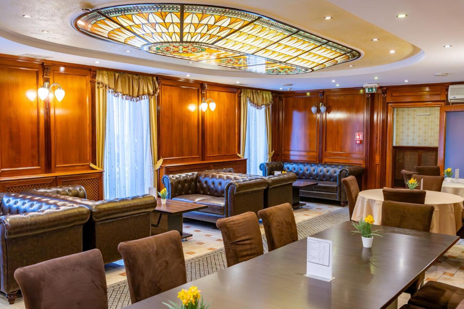 Hotel Barbakan Pécs Eksteriør billede