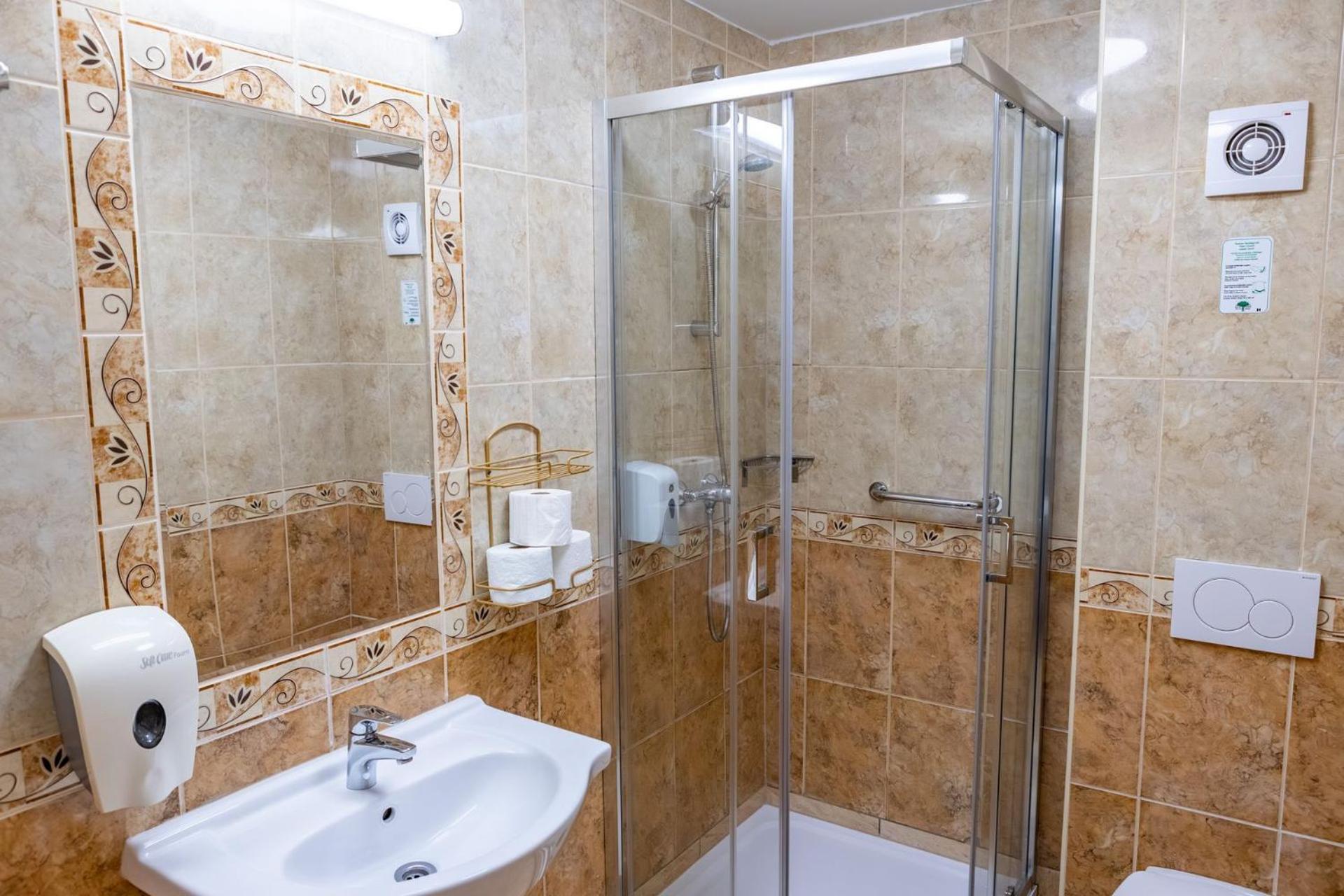 Hotel Barbakan Pécs Eksteriør billede